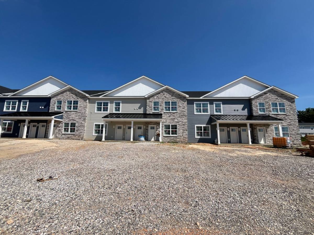 Apartment for rent at 3906 Tunnel Hill Rd, York, PA 17408