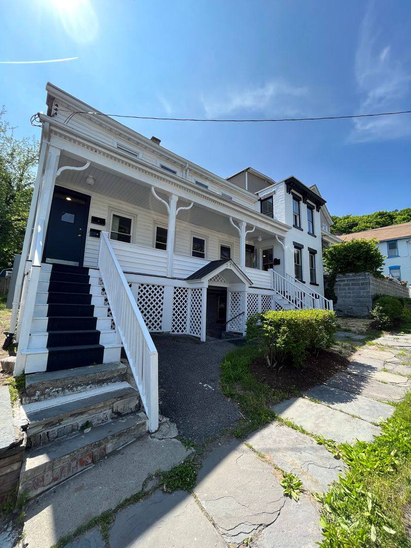 Apartment for rent at 7 Russell St, Kingston, NY 12401
