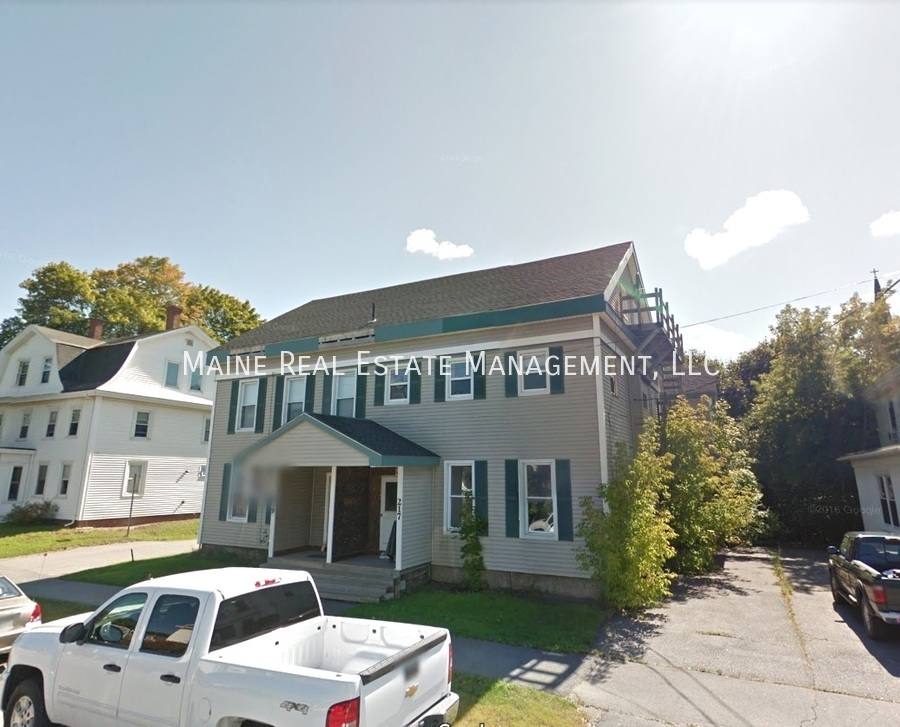 Apartment for rent at 217 State St #2, Bangor, ME 04401