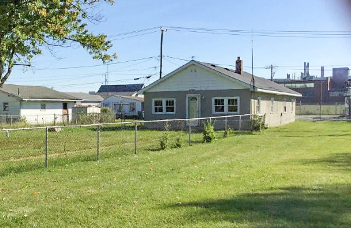 House for rent at 1704 S Penn St, Muncie, IN 47302