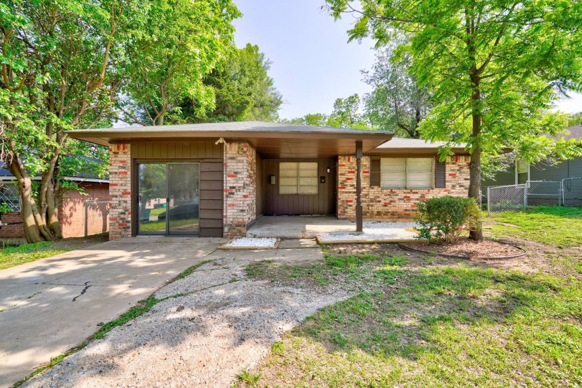 House for rent at 3124 NE 18th St, Oklahoma City, OK 73121
