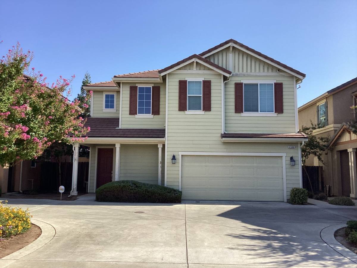 House for rent at 4366 W Artemisa Dr, Fresno, CA 93722