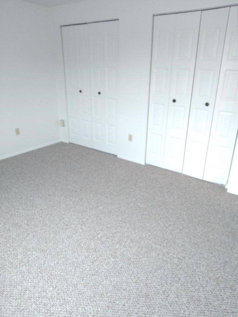 Apartment for rent at 16 N E Ave, Johnstown, NY 12095