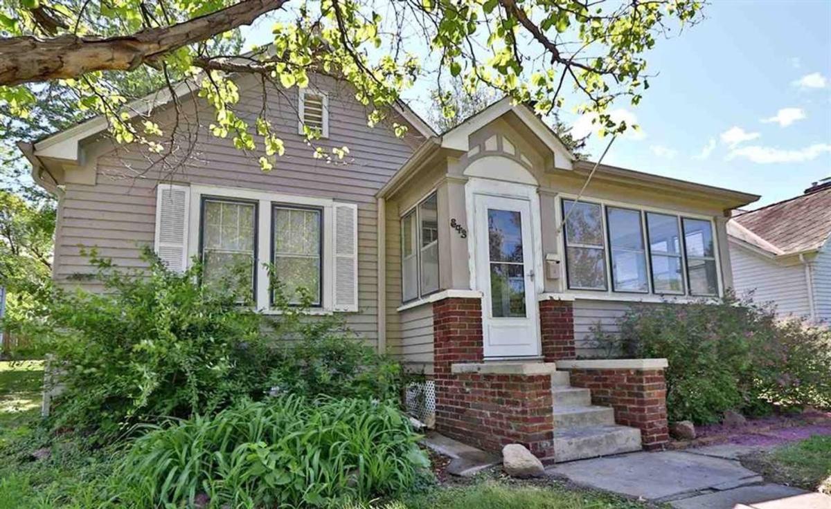 House for rent at 843 S 60th St, Omaha, NE 68106