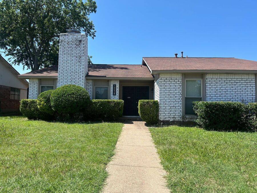House for rent at 10238 White Elm Rd, Dallas, TX 75243