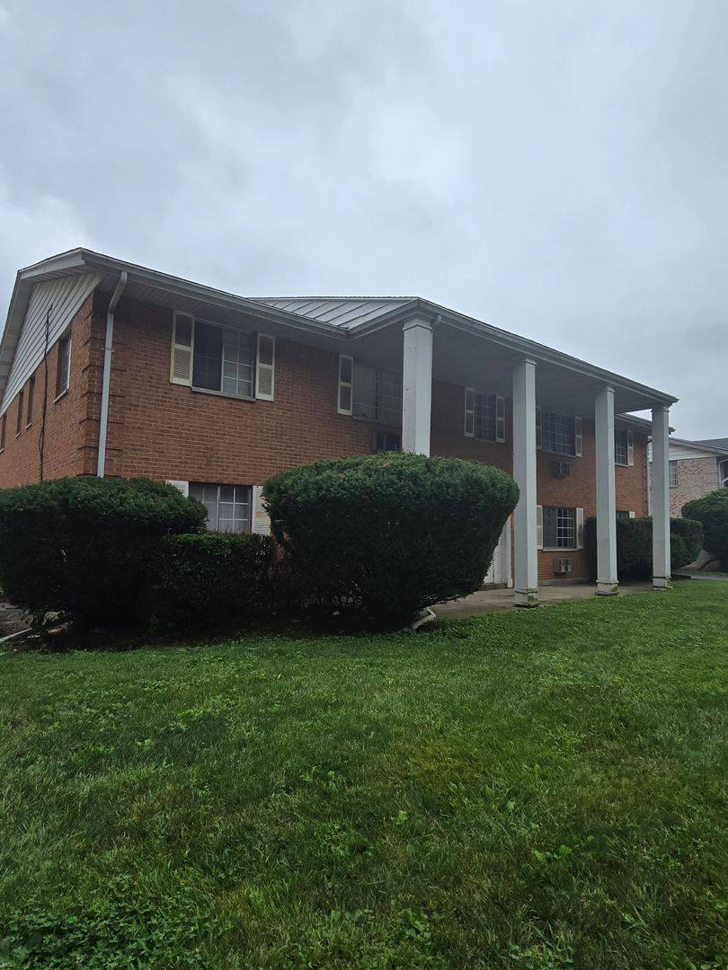Apartment for rent at 4843-4865 Northcliff, Dayton, OH 45432