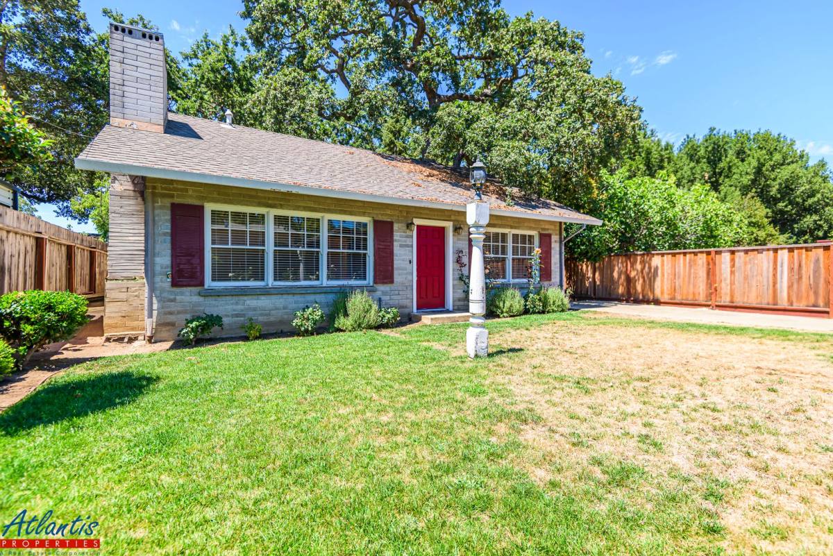 Townhouse for rent at 41 43 Loyola Ave, Menlo Park, CA 94025