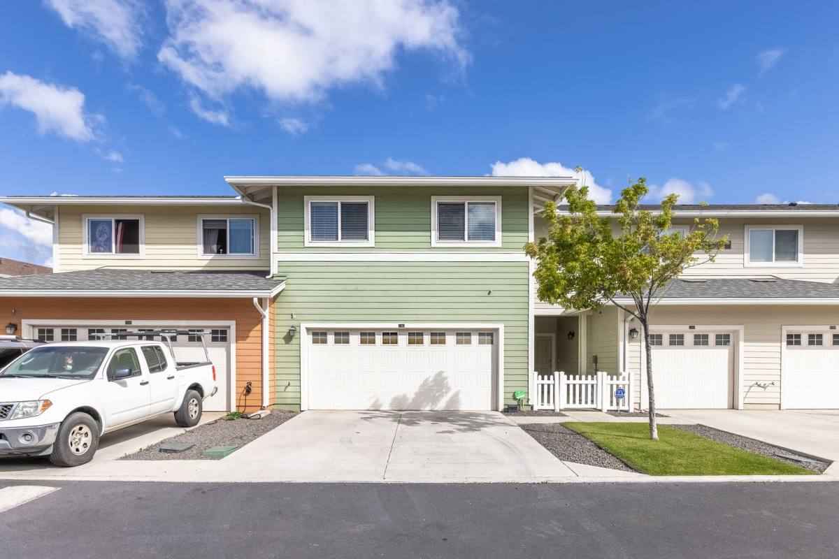House for rent at 550 Kamaaha Ave, Kapolei, HI 96707