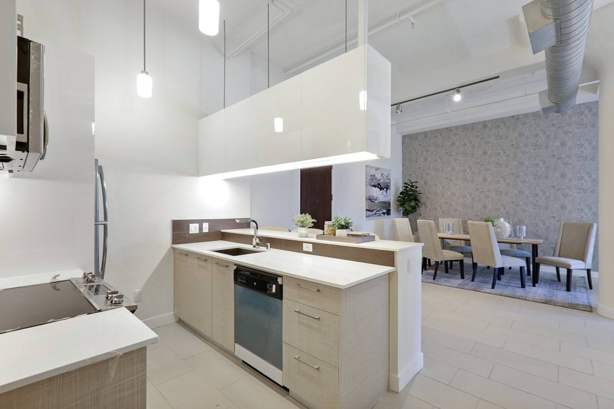 Apartment for rent at 939 S Broadway, Los Angeles, CA 90015