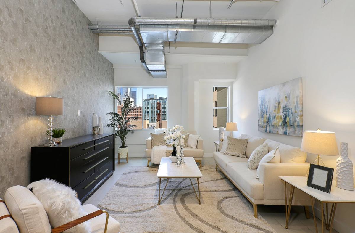 Apartment for rent at 939 S Broadway, Los Angeles, CA 90015