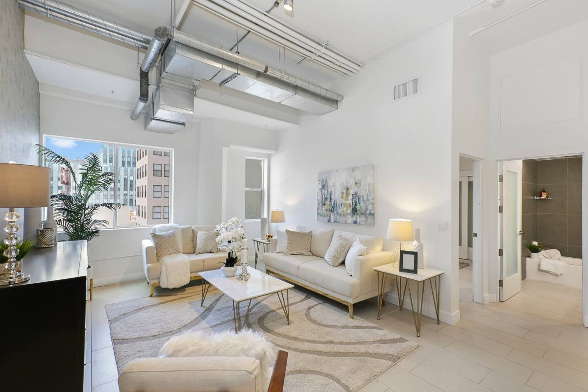 Apartment for rent at 939 S Broadway, Los Angeles, CA 90015