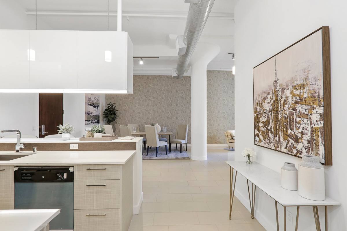 Apartment for rent at 939 S Broadway, Los Angeles, CA 90015
