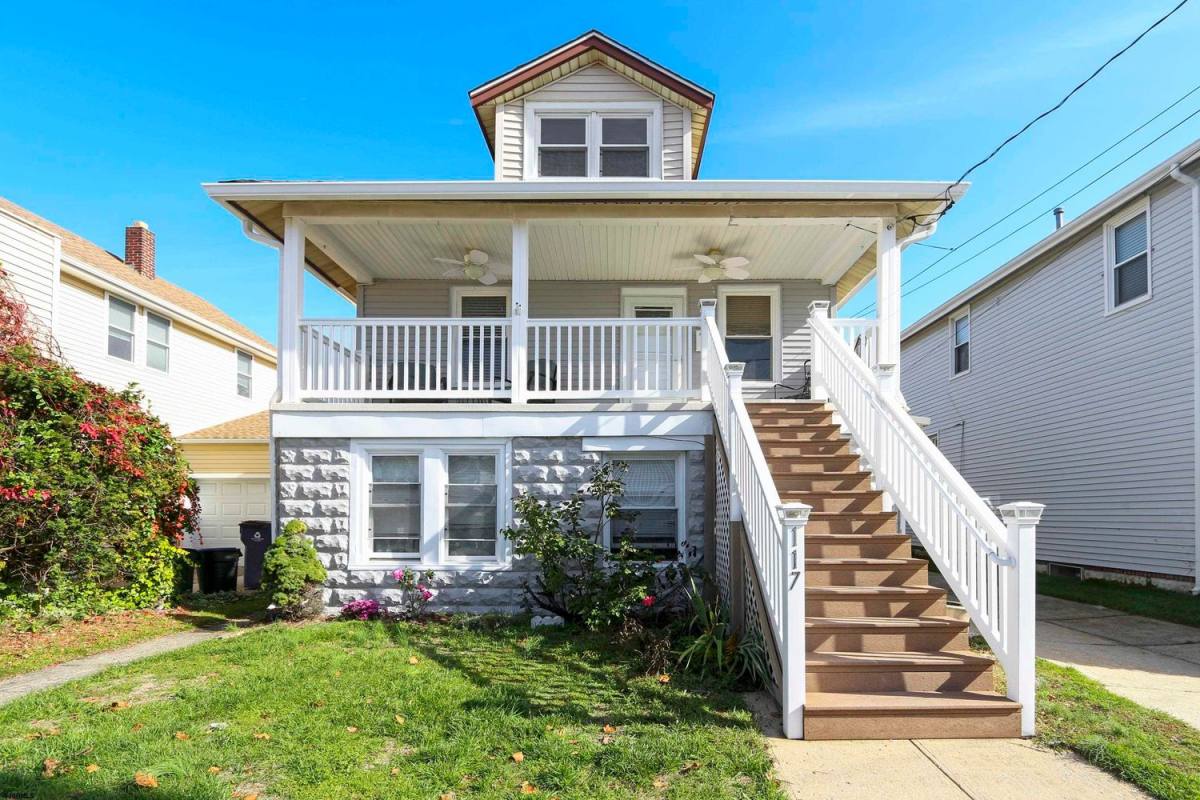 Apartment for rent at 117 N Melbourne Ave #B-B, Atlantic City, NJ 08404