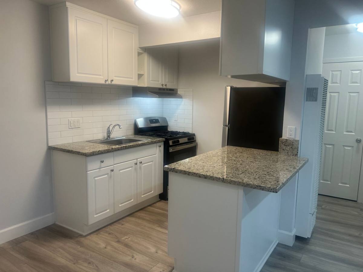Apartment for rent at 1384 Oakland Blvd, Walnut Creek, CA 94596