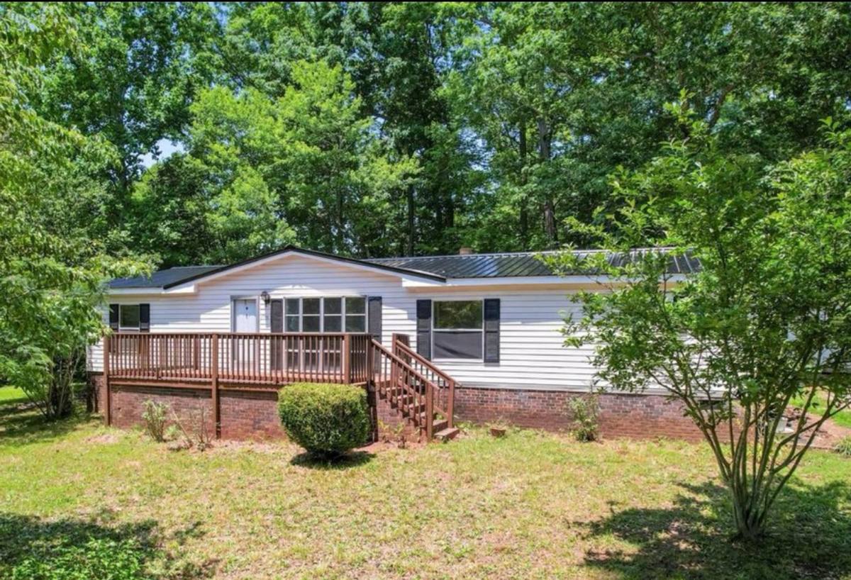 House for rent at 1773 Baldwin Lane, Lincolnton, NC 28092