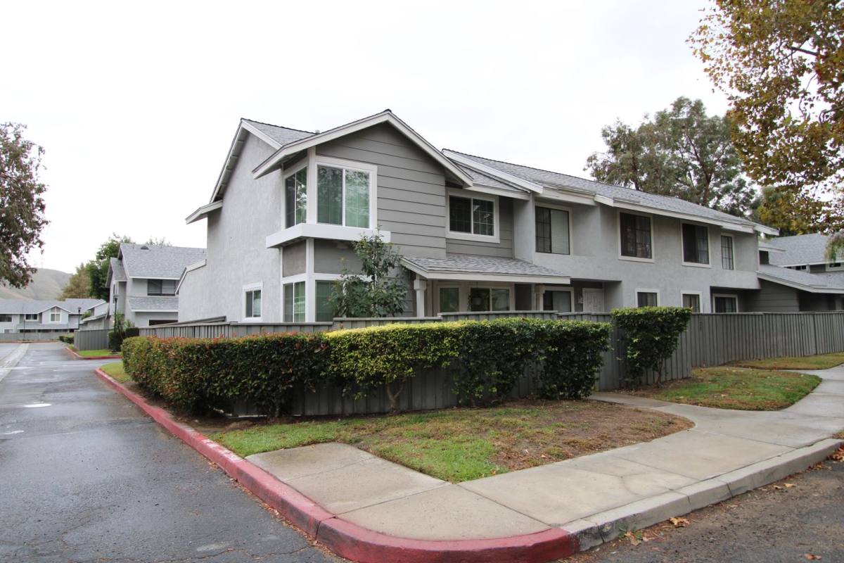 Condo for rent at 1380 W 48th St, San Bernardino, CA 92407