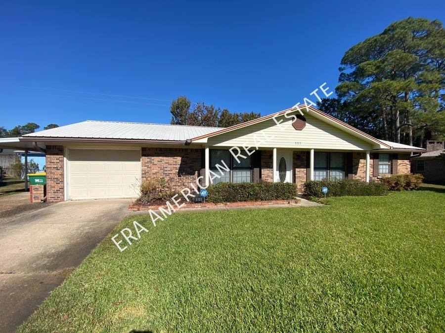 House for rent at 1111 Coral Dr, Niceville, FL 32578