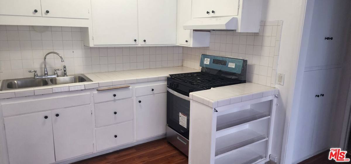 Apartment for rent at 6538 Sepulveda Blvd, Van Nuys, CA 91411