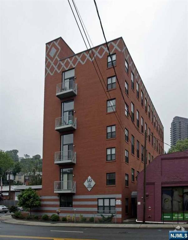Apartment for rent at 840 River Rd #104, Astoria, NY 11103