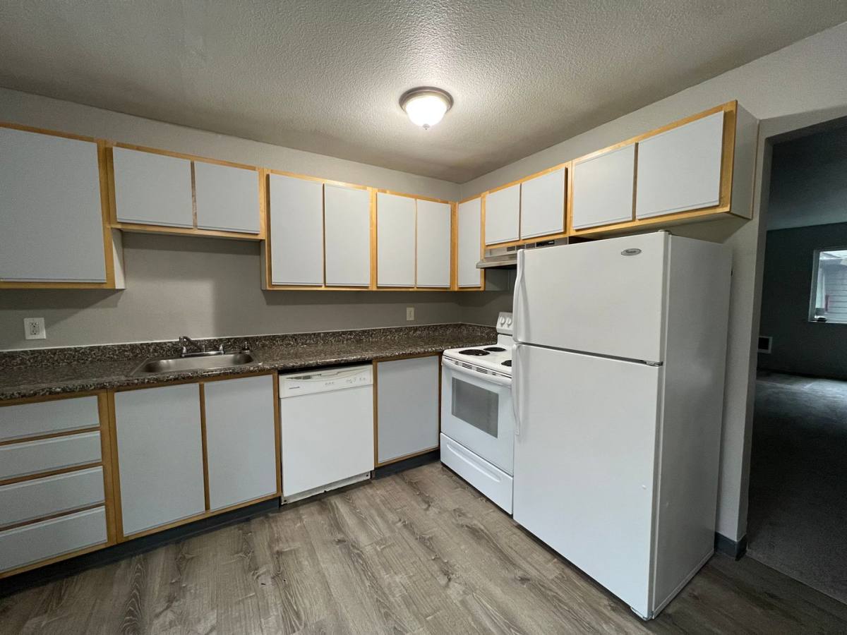 Apartment for rent at 911 SE 187th Ave, Portland, OR 97233