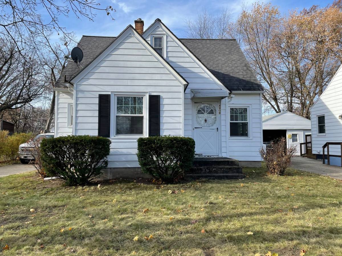 House for rent at 4909 Florida Ave, Grand Rapids, MI 49548