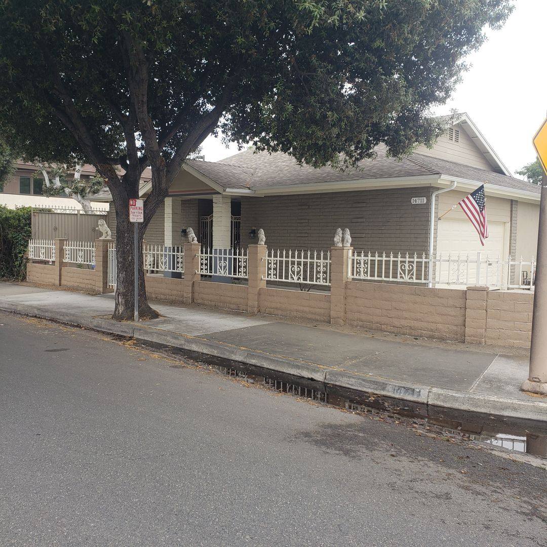 House for rent at 14711 Yorba St, Tustin, CA 92780