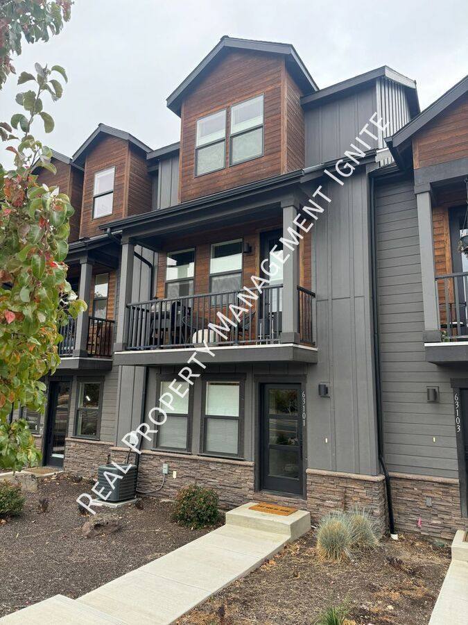 Townhouse for rent at 63101 Boyd Acres Rd, Bend, OR 97701