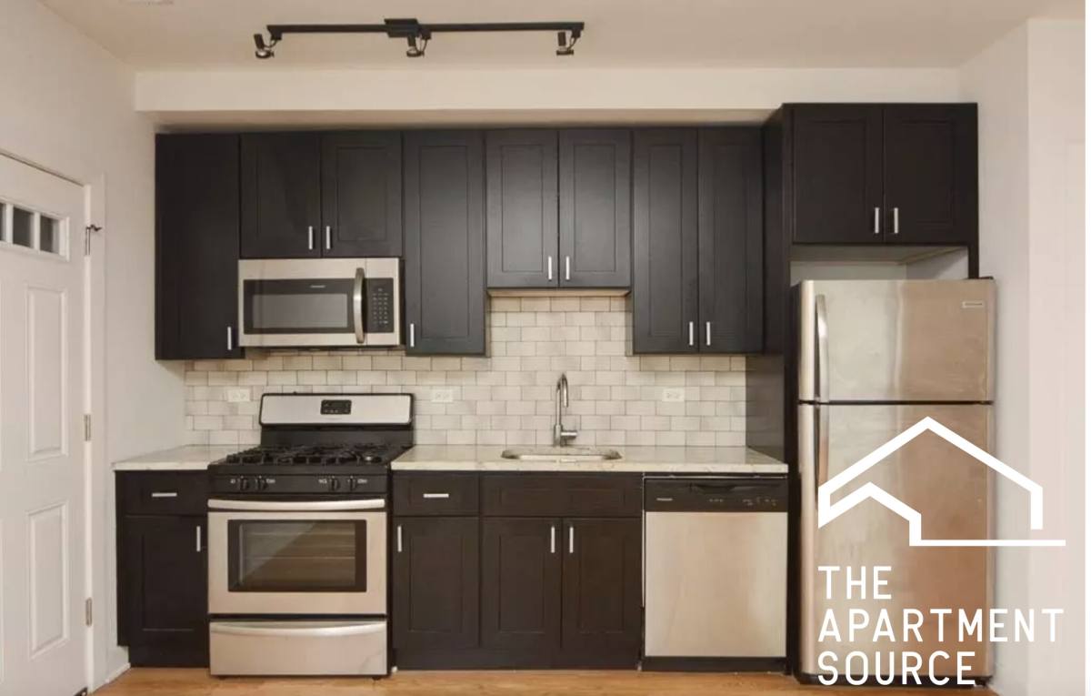 2203 W Eastwood Ave, Chicago, IL 60625