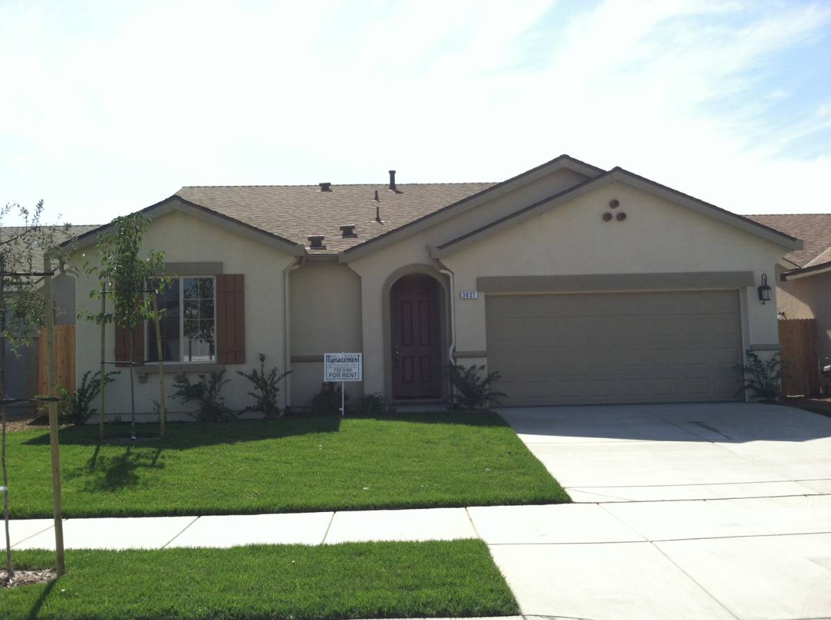 House for rent at 3831 E Mary, Visalia, CA 93292