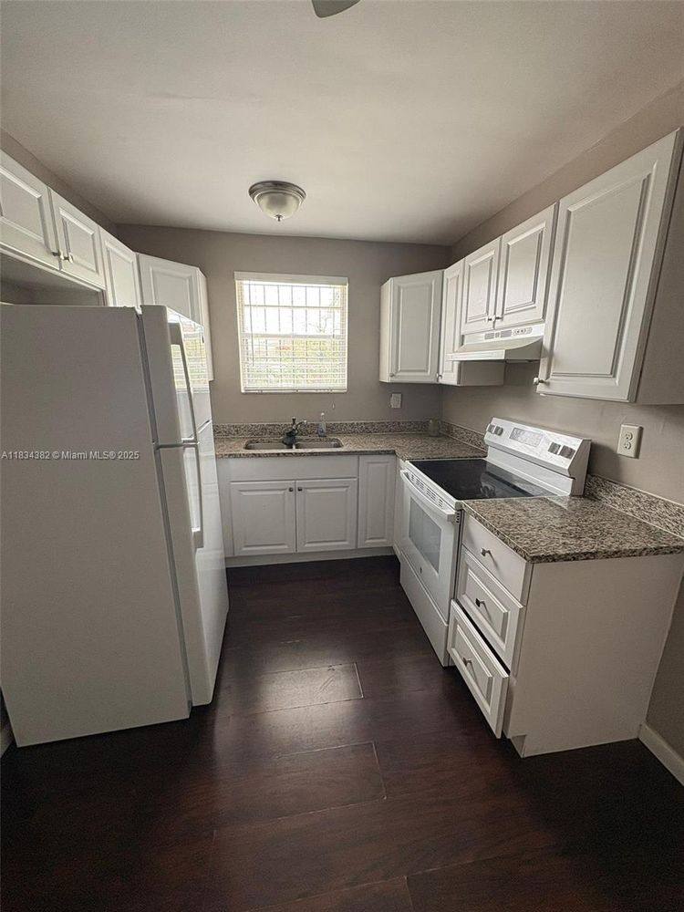 Apartment for rent at 812 SW 19th Ave #2-2, Miami, FL 33135