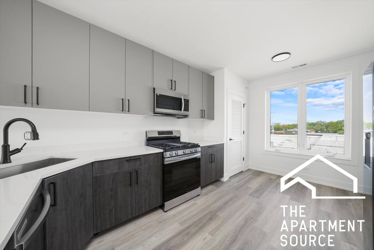 Apartment for rent at 2030 Greenwood St, Evanston, IL 60201