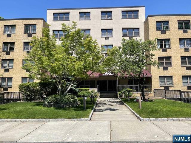 Apartment for rent at 300 Lookout Ave #B6-B6, Bergenfield, NJ 07621