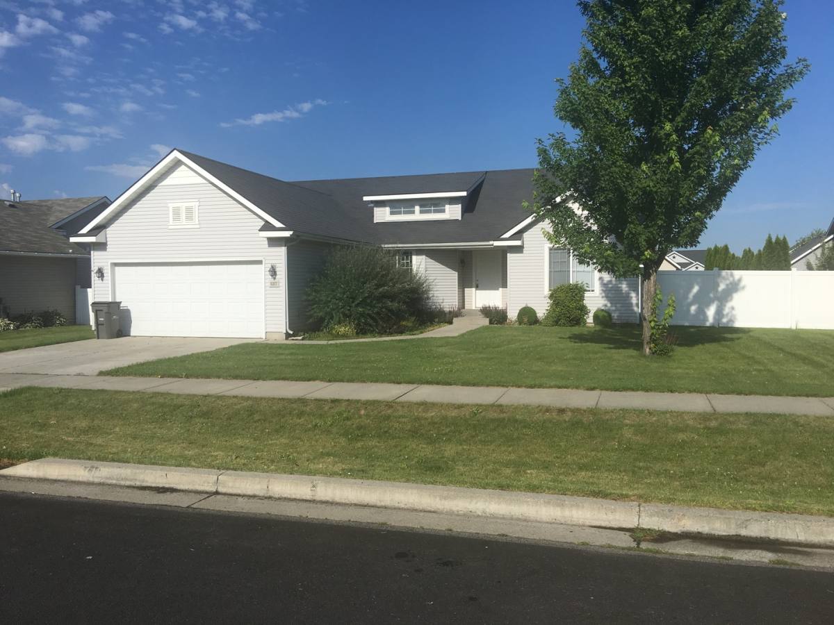 House for rent at 8307 N Ainsworth Dr, Hayden, ID 83835
