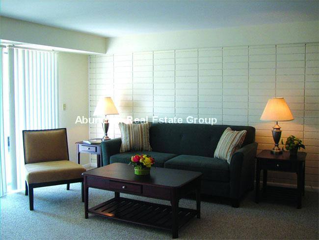 18 Westgate Dr #207, Woburn, MA 01801