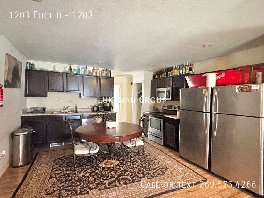 Townhouse for rent at 1203 Euclid, Kalamazoo, MI 49006