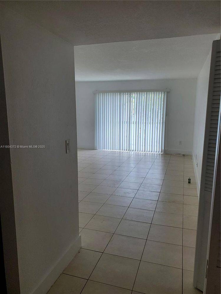 Apartment for rent at 15225 NE 6th Ave #B209, Miami, FL 33162