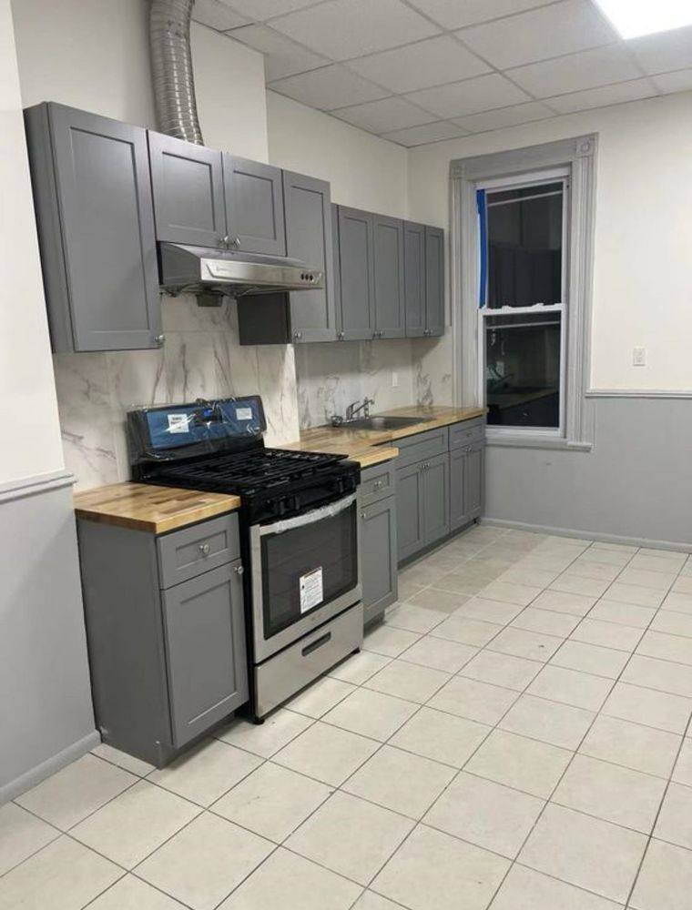 1101 Summit Ave #1-1, Brooklyn, NY 11241