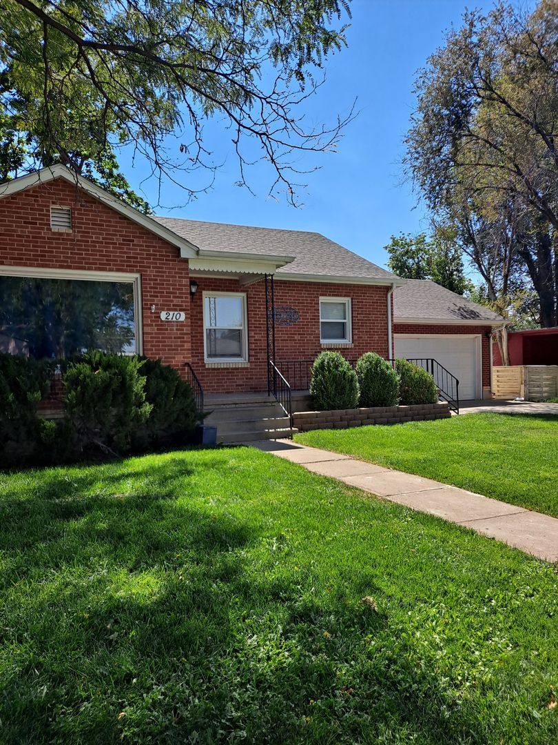 House for rent at 210 Kenwood Dr, Pueblo, CO 81005