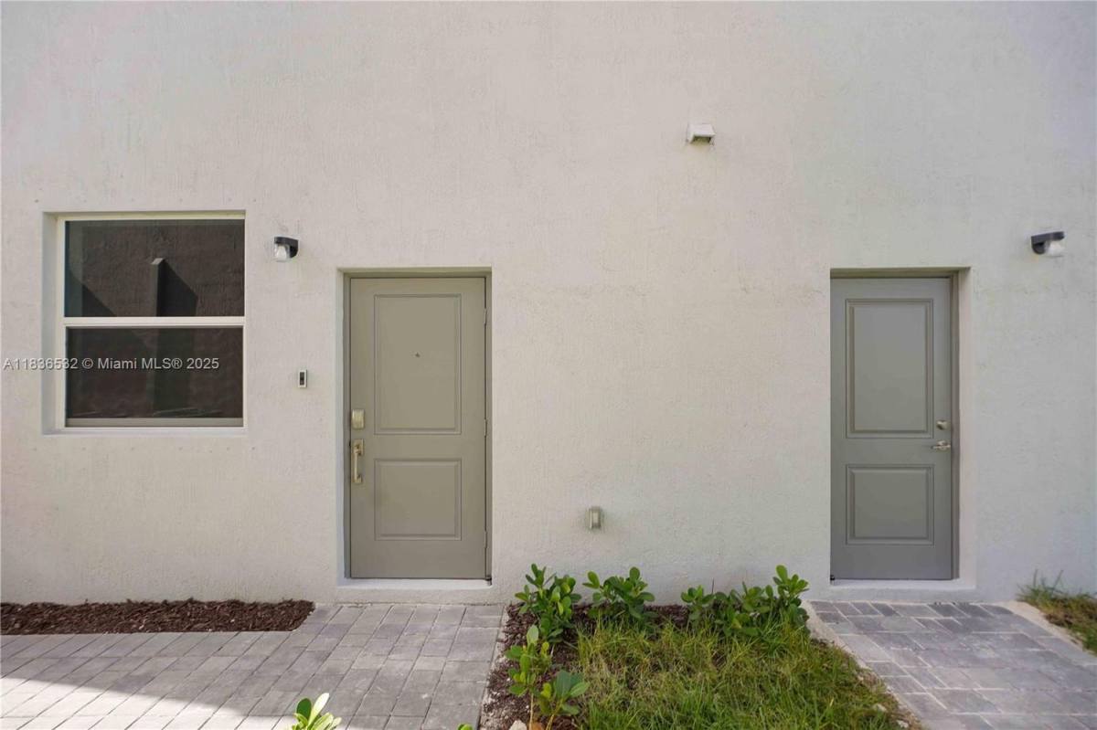Apartment for rent at 13621 SW 185th Lane #A-A, Miami, FL 33177
