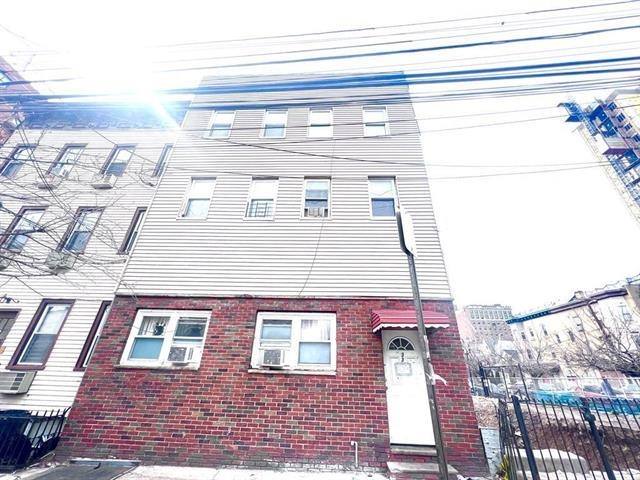 Apartment for rent at 33 Orchard St #3R-3R, Bayonne, NJ 07002