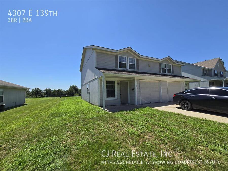 Townhouse for rent at 4307 E 139th, Grandview, MO 64030