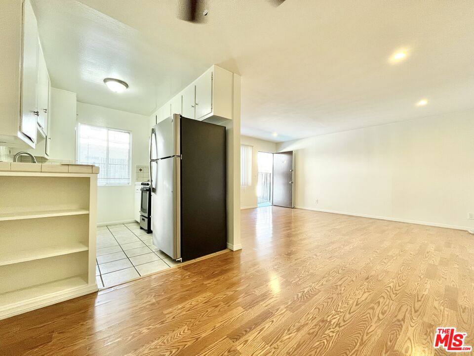 Apartment for rent at 4100 Arch Dr, Studio City, CA 91604
