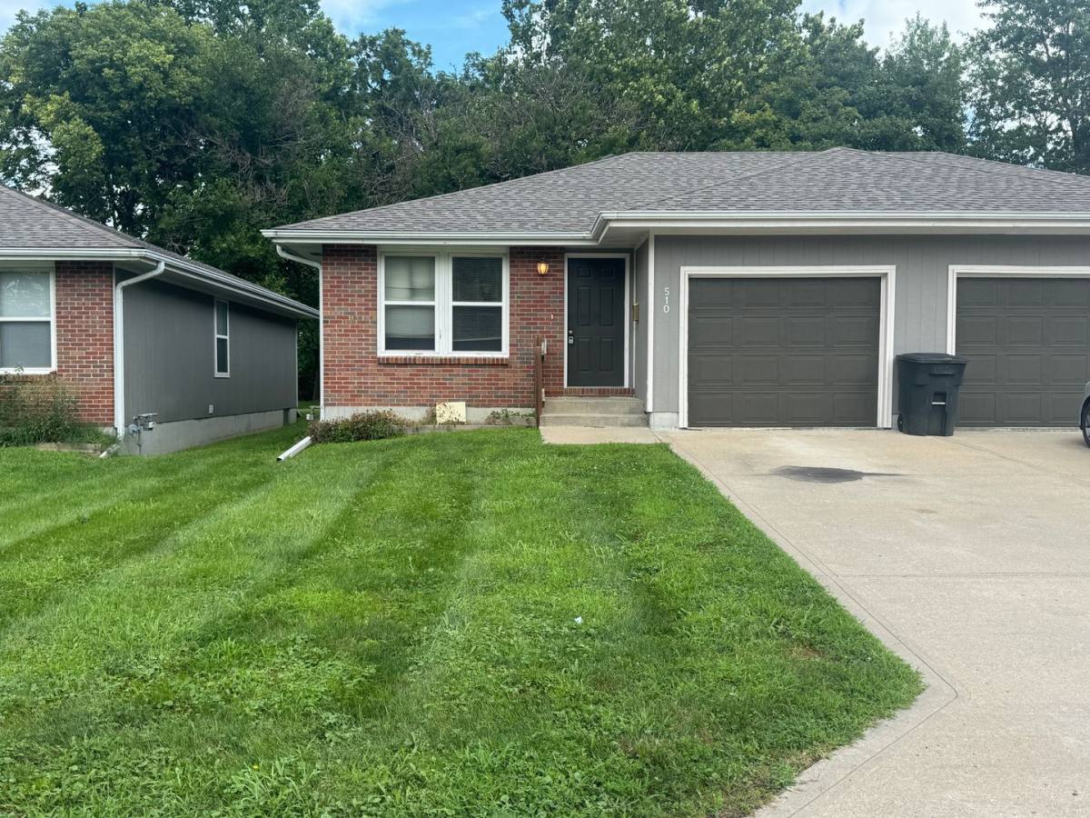Apartment for rent at 508 510 N Cherry St, Cameron, MO 64429