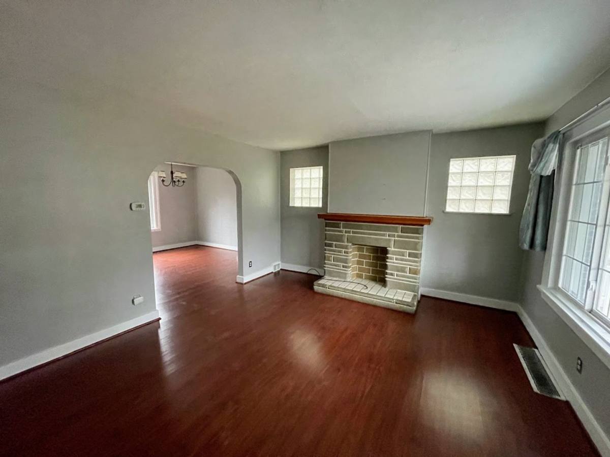House for rent at 240 Ridgewood Ave, Pittsburgh, PA 15229