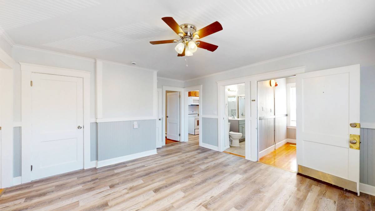 5 Ropes St #1, Salem, MA 01970