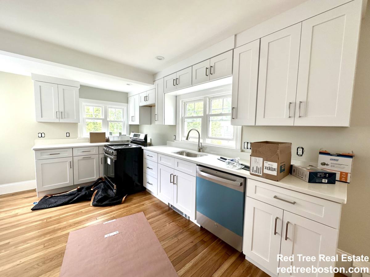 House for rent at 21 Thaxter, Newtonville, MA 02460