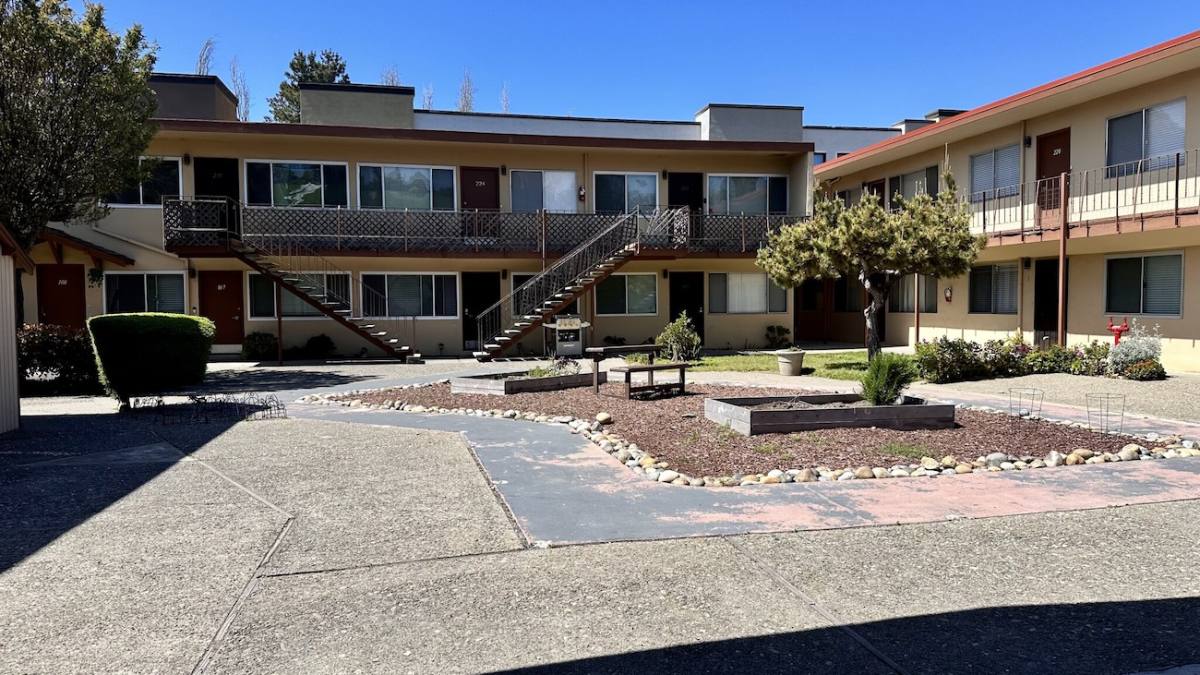 Apartment for rent at 723 Berry Ave #232, Hayward, CA 94544