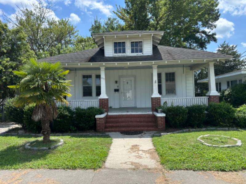 House for rent at 1009 Maple St, Elizabeth City, NC 27909