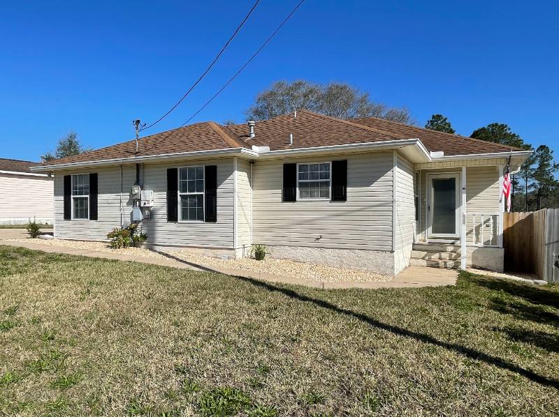 House for rent at 447 Apple Dr, Crestview, FL 32536