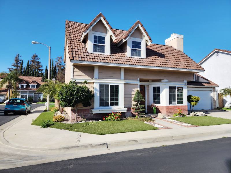 House for rent at 301 Burlington Common, Santa Ana, CA 92704